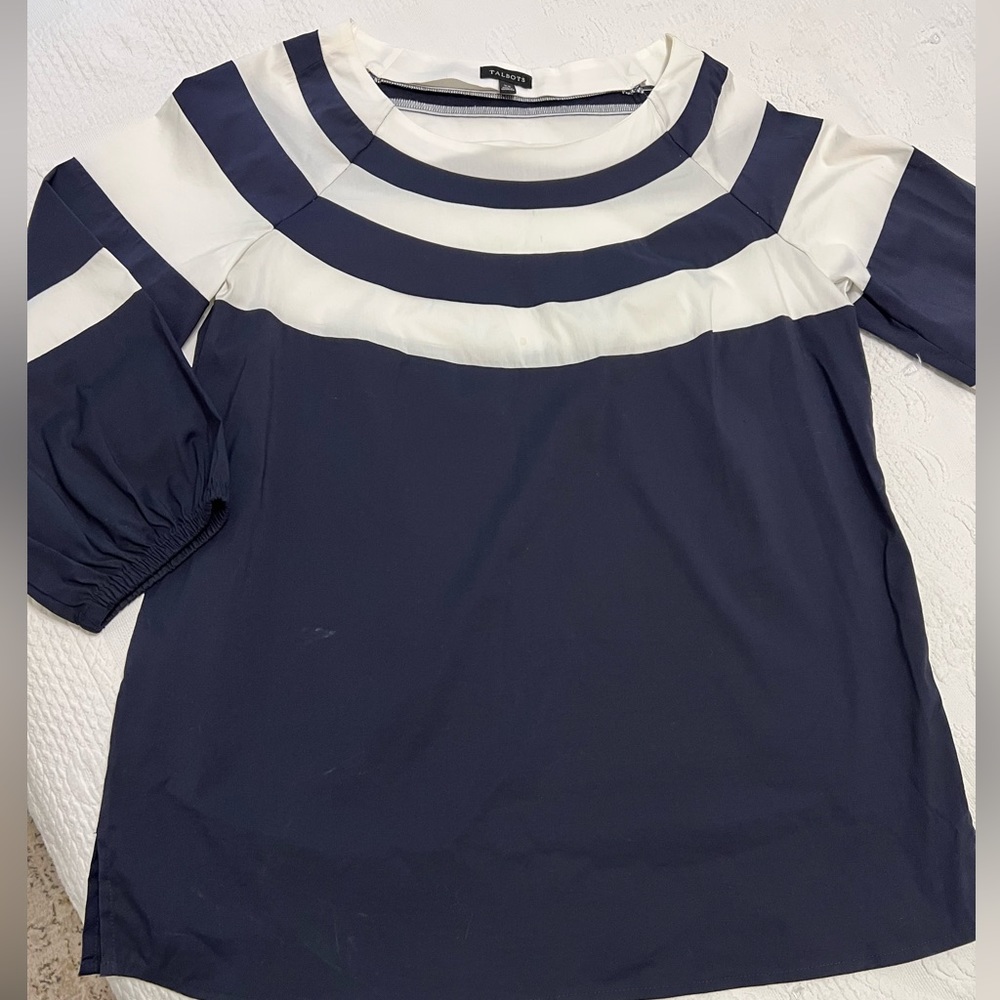 XS Talbots modest classy navy blue & white top side splits, see pics for details
